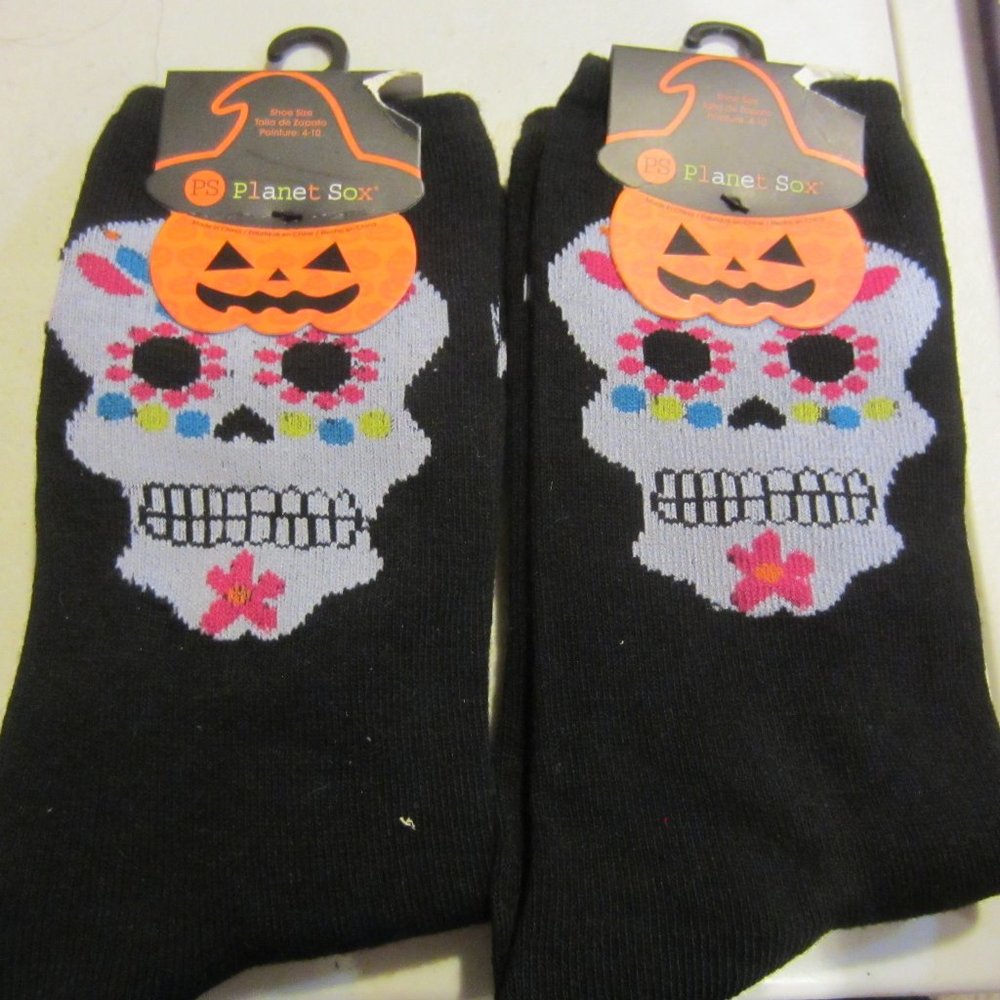 Sugar Skull socks two pairs size 4-10 shoe size